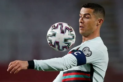 Kapten Tim: Peran Krusial Yang Lebih Dari Sekadar Ban Di Lengan