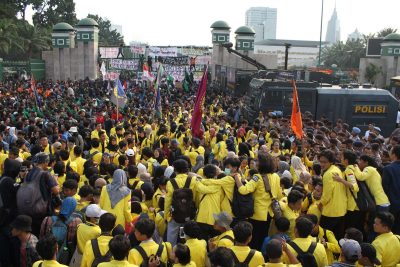 Demo Ke DPR: Gelombang Protes Nasional Yang Meletus