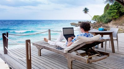 Tren Workation: Bekerja Sambil Liburan Yang Jadi Gaya Hidup