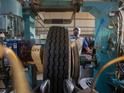 Industri Ban: Teknologi Compound, Tread, Dan Ketahanan