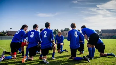 Peran Pelatih Dalam Kesuksesan Tim Sepak Bola