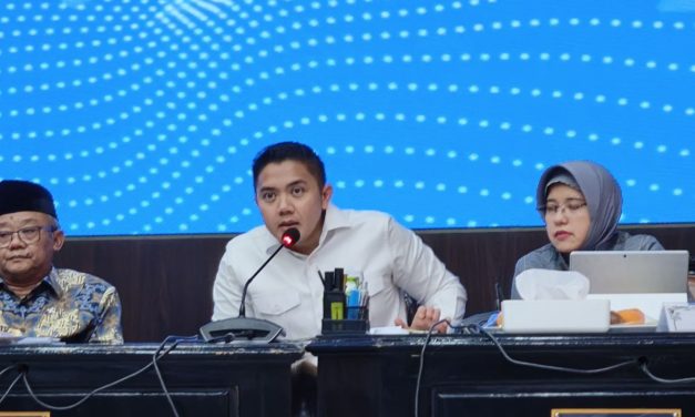 Tegas! Seskab Teddy Luruskan Isu Produk AS Tak Berlabel Halal