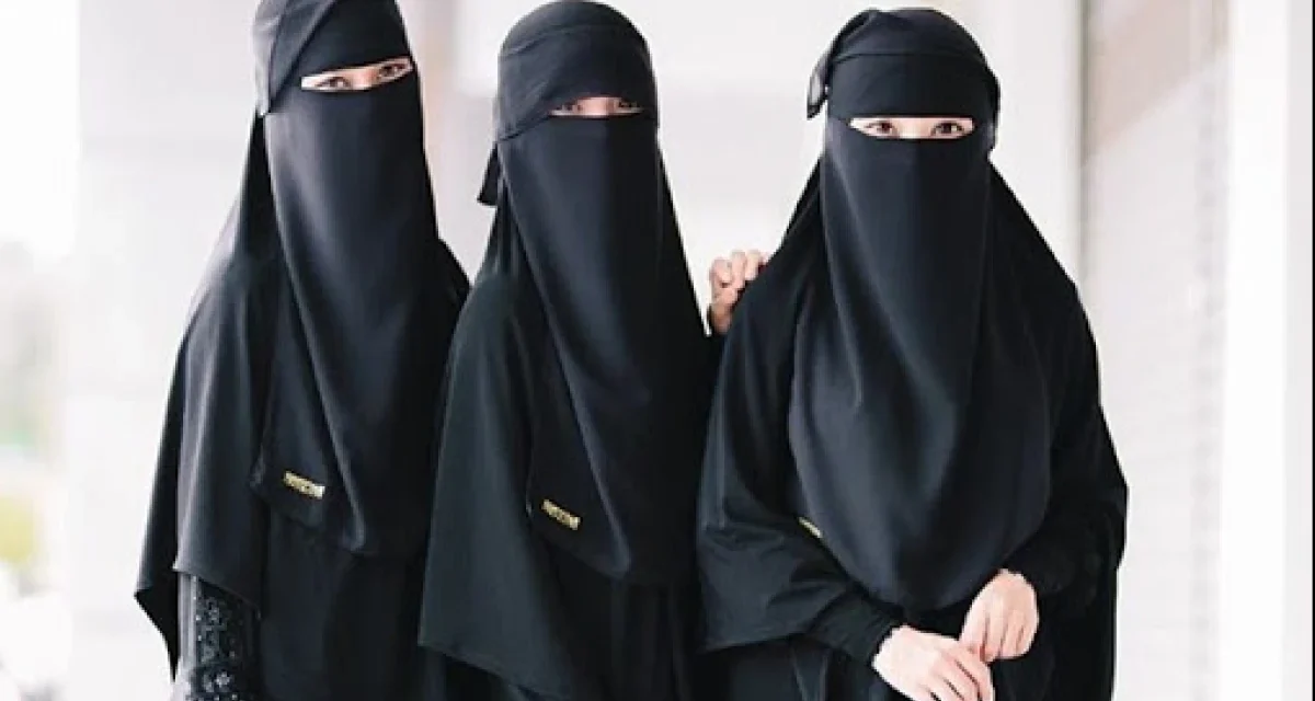 Alasan Utama Kenapa Saat Umroh Tidak Boleh Gunakan Cadar