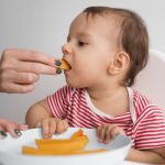 Jangan Salah Pilih! Vitamin D Andalan Bunda Buat Bayi Sehat