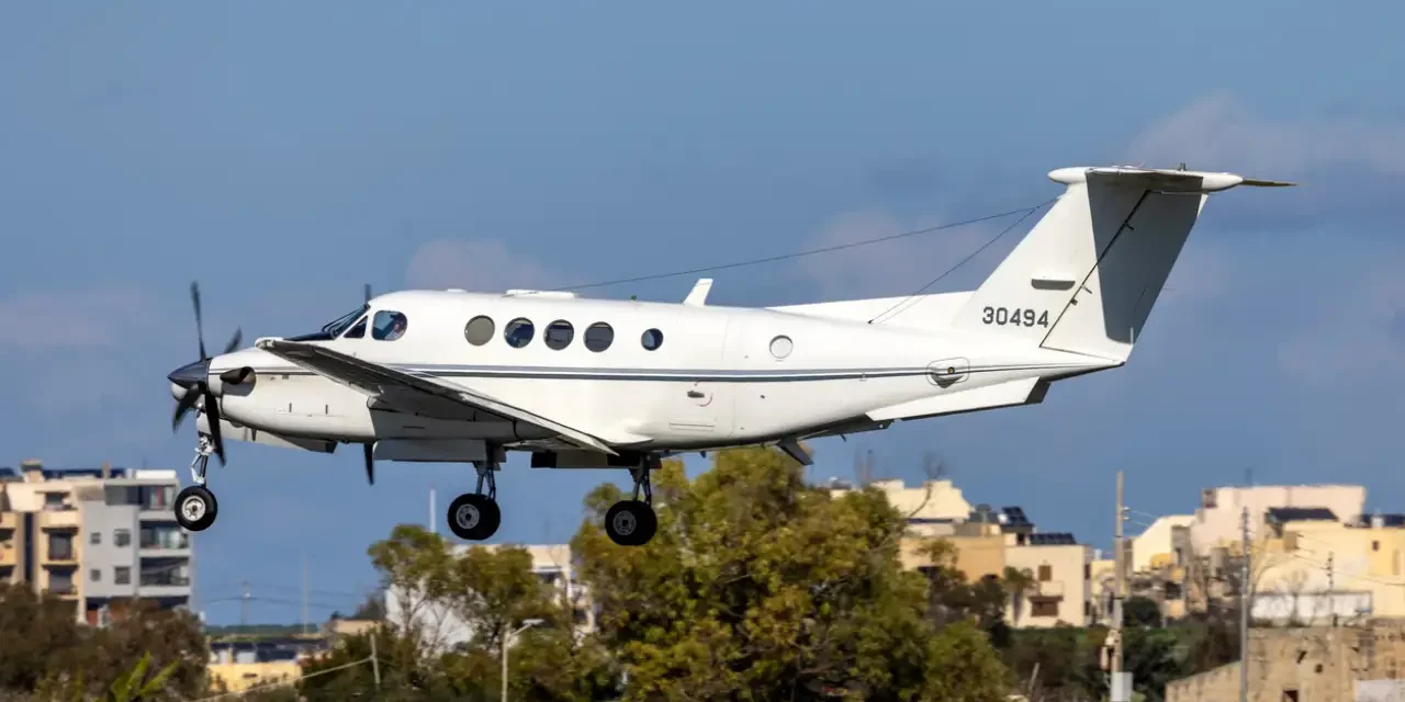 Kronologi Kecelakaan Pesawat Beech B200 Di London