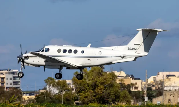 Kronologi Kecelakaan Pesawat Beech B200 Di London