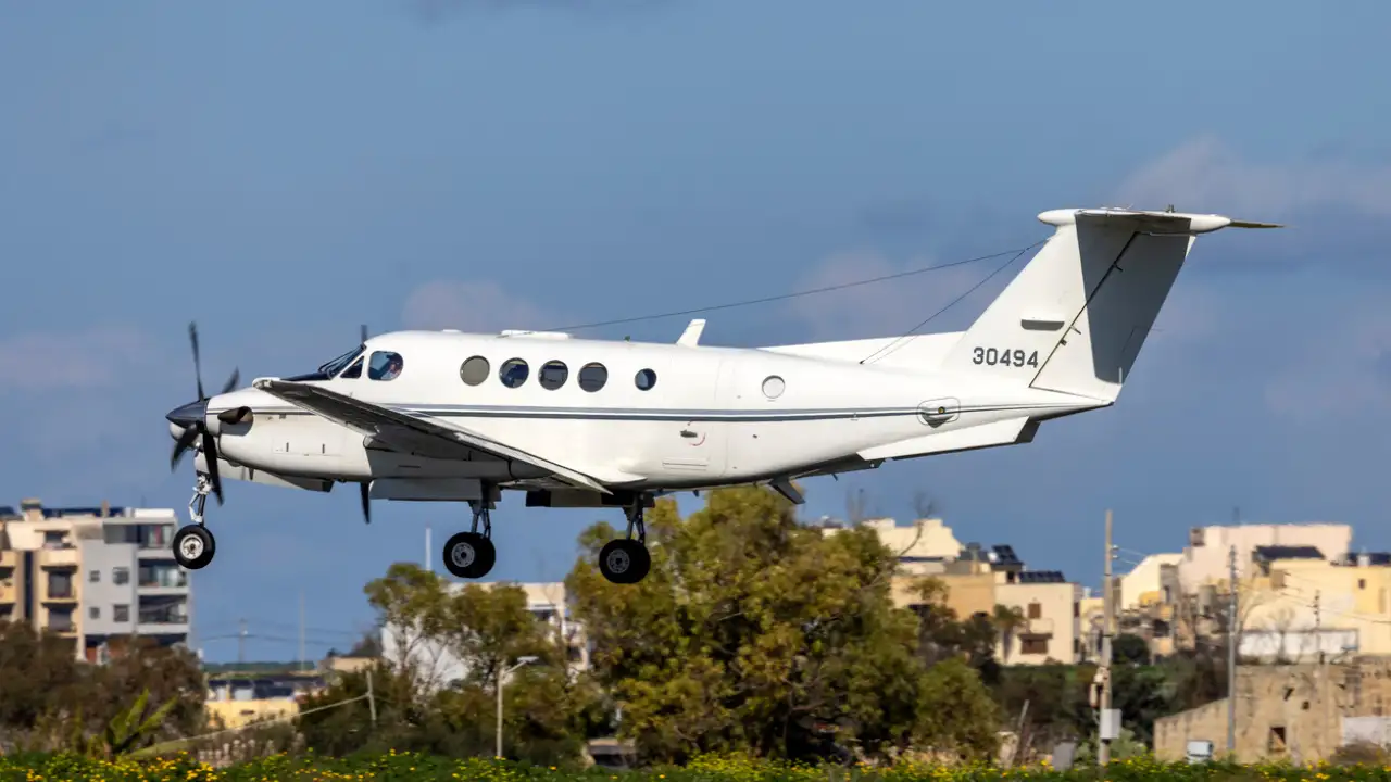 Kronologi Kecelakaan Pesawat Beech B200 Di London