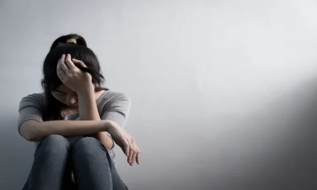 Memahami Depresi: Beban Berat Yang Sering Tak Terlihat