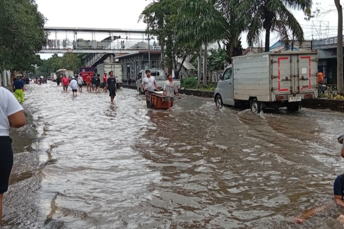 Banjir Jabodetabek: Dampak Krisis Iklim & Tanah Ambles