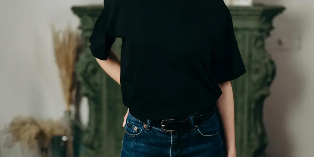 Cara Gampang Buat Baju Hitam Kelihatan Baru