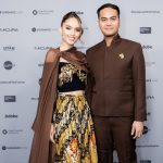 Batik di Sundance: 5 Detail Gaya Memukau Cinta Laura