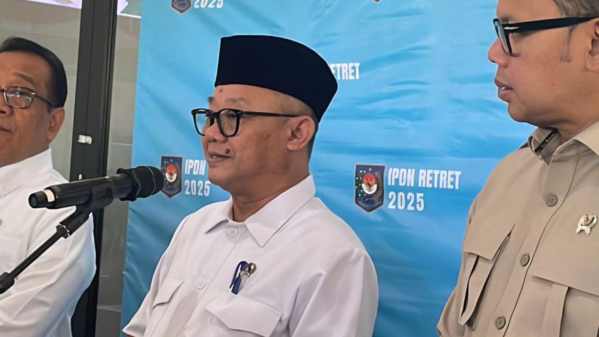 Jangan Terkecoh! Mendikdasmen Luruskan 'Sekolah Gratis'